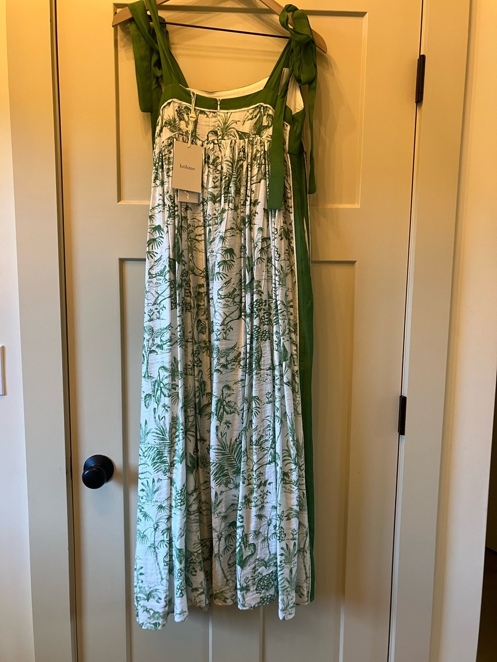 bohme Green & White Tropical Tie-Shoulder Maxi Dress! Fully lined. - Picture 2 of 12